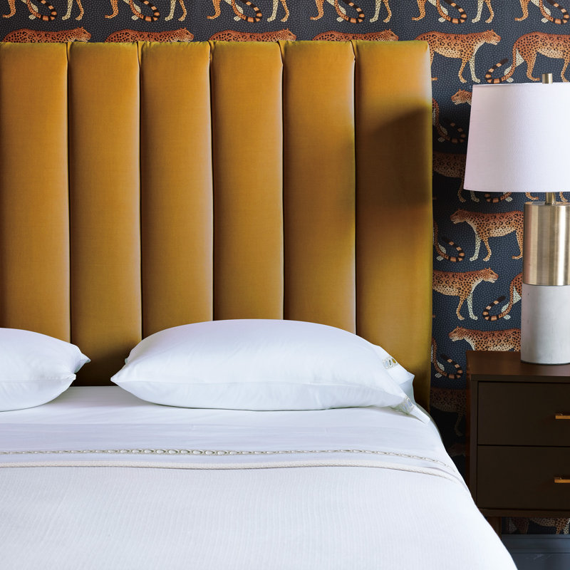 Kyler Velvet Bed, Gold, King
