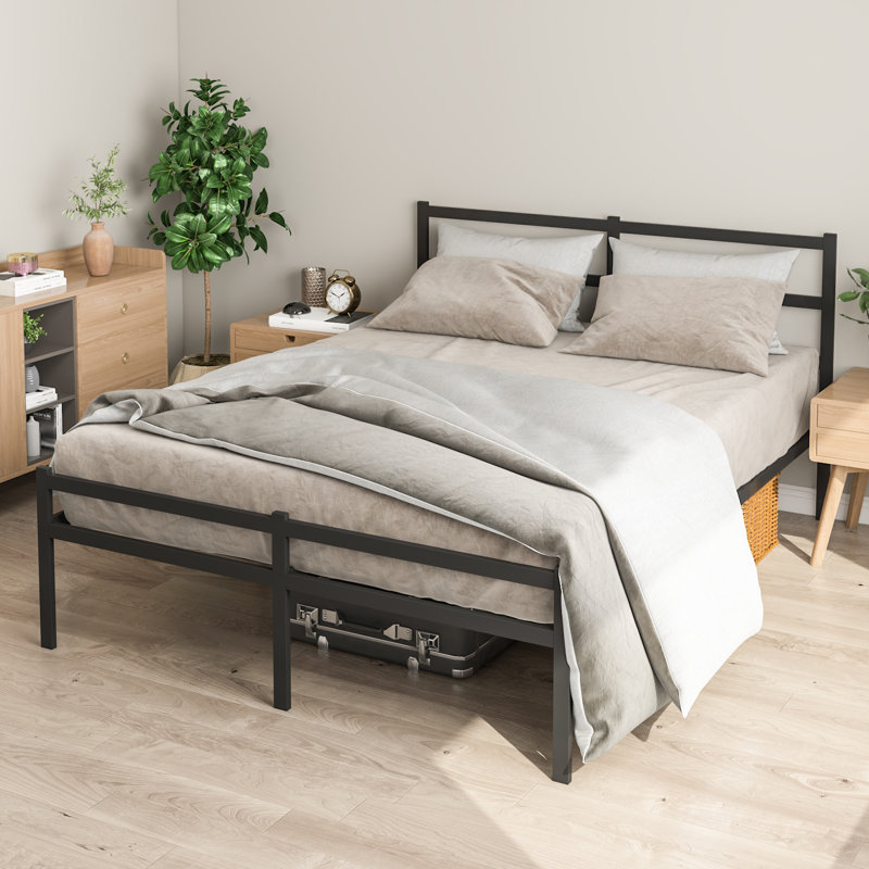 Structure de lit en acier avec tête de lit noire 36,6 po Bertraut, Grand lit