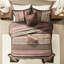 Chambre double / grand rouge avec courtepointe 5 pièces et coussins réversibles en 2 coussins décoratifs-121318475-121318476
