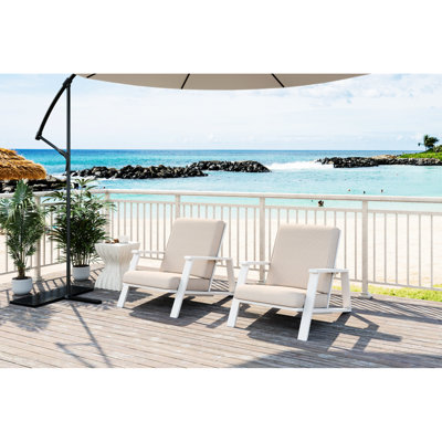 Méridienne de patio pour 2 personnes, structure beige rembourrée et blanche, conception contemporaine pour les rassemblements de foyers d'extérieur Club 2 avec coussin en bois, aspect piscine