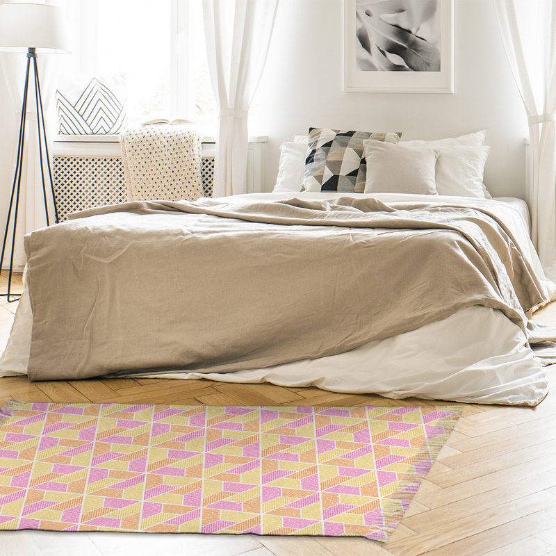 Tapis jaune / orange / mauve à motif trapézoïde Mcguigan, Non