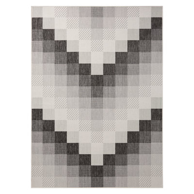 NICOLE MILLER NEW YORK Patio Country Ombre Chevron Outdoor Area Rug, Black/Cream