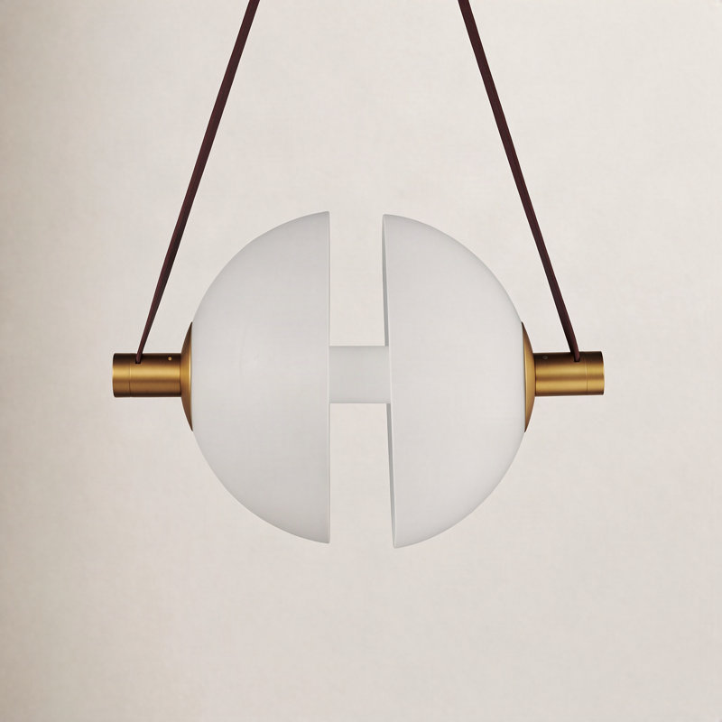 Luminaire suspendu sphère en laiton naturel vieilli à 1 lumière Alessandrina, H 11,75 po x l 17,25 po x P 11,75 po