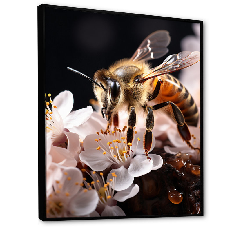 Cresie Bee Portrait Vibrant - Imprimé, H 40 po x l 30 po x P 1,5 po, Cadre flottant noir