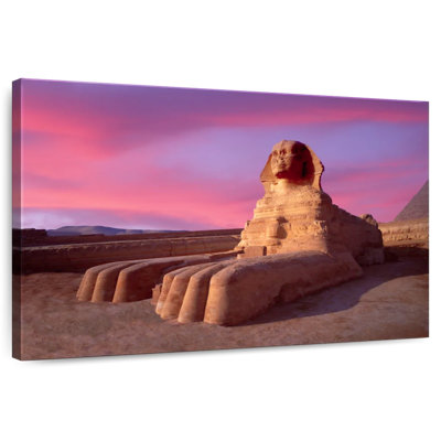 Lilie, grand sphinx de Gizeh au coucher du soleil