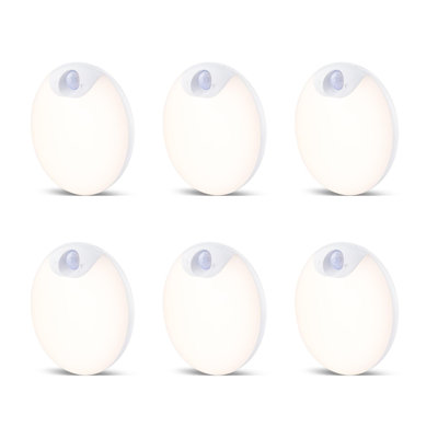 Luminaire rond à capteur de mouvement à DEL 3 po avec pinces de fixation magnétiques East Grove Home Magnetix rechargeables et sous-armoire (3 pièces) en blanc (paquet de 2) pour cuisines, placards et escaliers