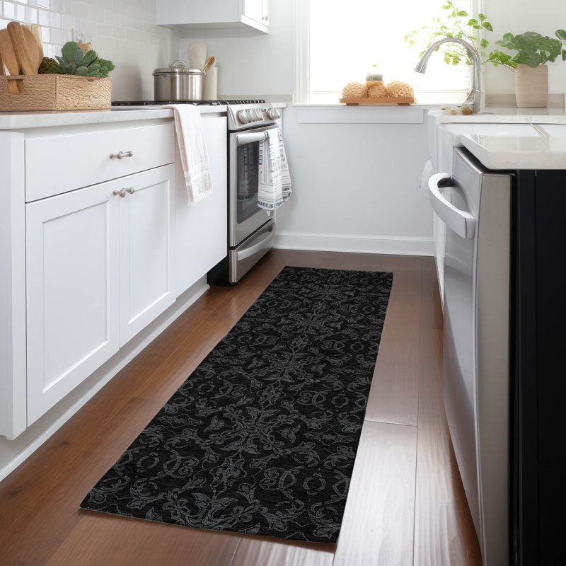 Mahaney Washable Oriental Indoor / Outdoor Area Rug , Runner 2'3" x 7'6"