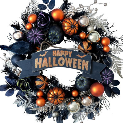 Couronne d'Halloween avec citrouilles noires pailletées, baies et boules décoratives, araignée et roses pailletées, idéale pour la porte d'entrée, la maison, le porche et comme décoration saisonnière effrayante pour l'intérieur et l'extérieur.