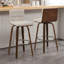 Tabouret pivotant rembourré Bomia avec structure en bois massif et dossier en similicuir en L-145104832-221022961