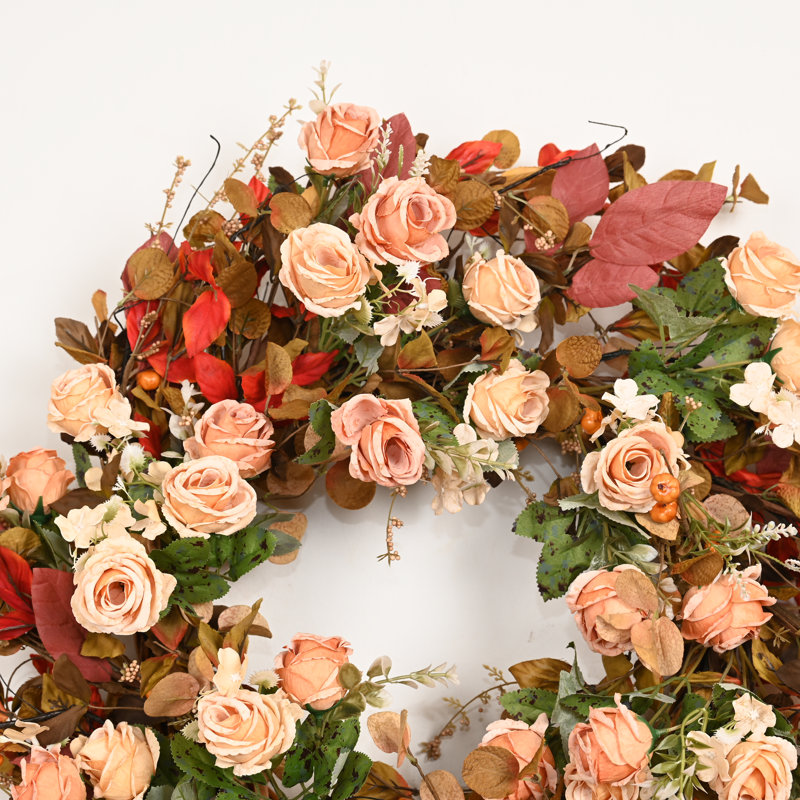 Couronne de fleurs artificielle 24 po avec feuillage d'automne et feuillage d'automne