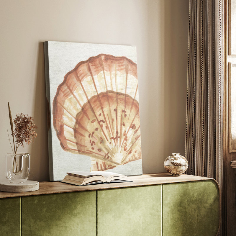 «Vintage Shell Vignette II», galerie tendue sur mesure Cavas, H 48 po x l 32 po