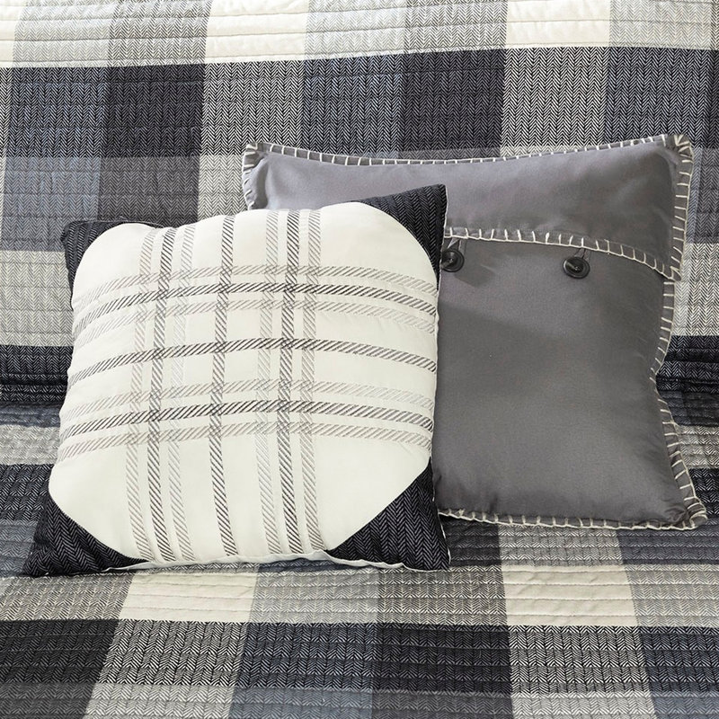 Courtepointe 6 pièces à chevrons pour très grand / très grand lit, motif à carreaux gris Buffalo, broderie faite à la main sur des objets décoratifs avec motif de couleur Grace, partout, 2 taies décoratives et 3 coussins