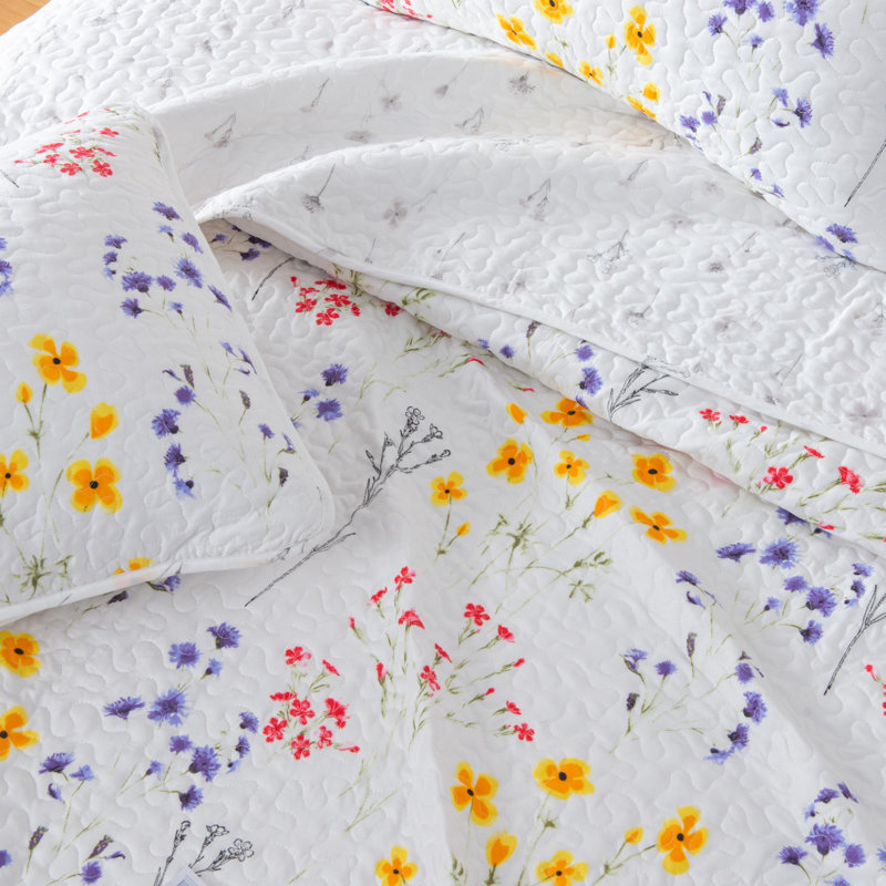 Bright & Colorful Tiny Floral Quilt Set with Shams, Full / Queen Quilt + 2 Shams