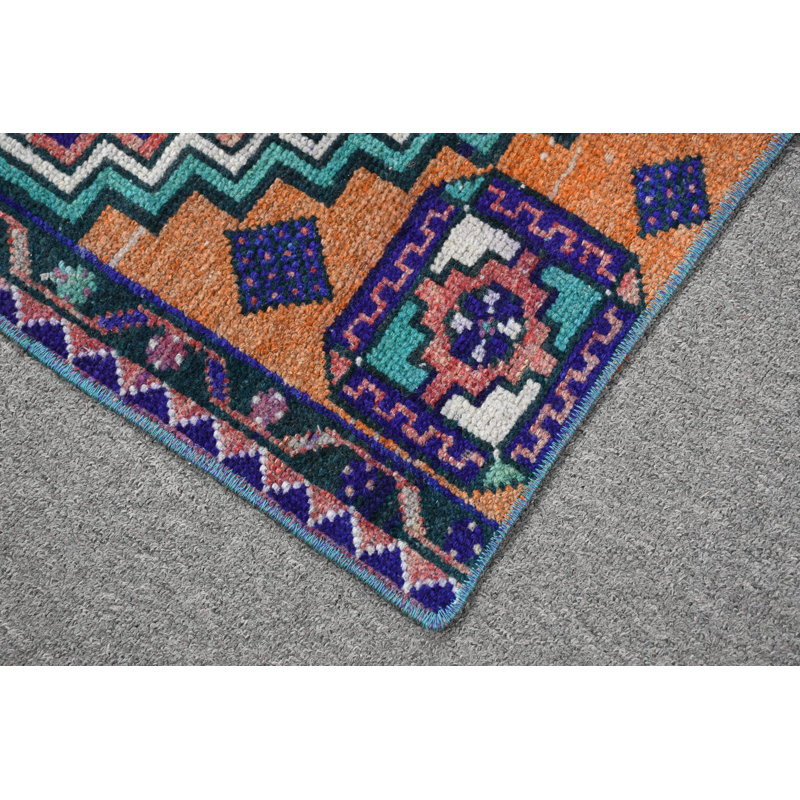 Tapis turc rétro fabriqué à la main avec un motif bohème coloré pour les petits couloirs et des cadeaux uniques