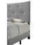 Lit Venacha en tissu gris contemporain avec structure en bois robuste et mousse confortable, parfait pour les chambres modernes