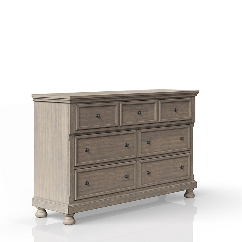 Commode à sept tiroirs