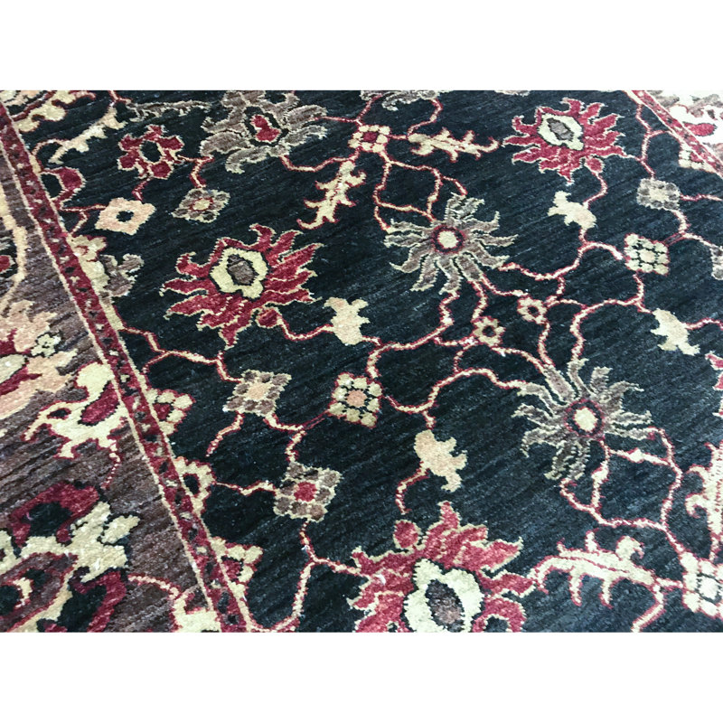 Tapis brun de haute qualité noué à la main