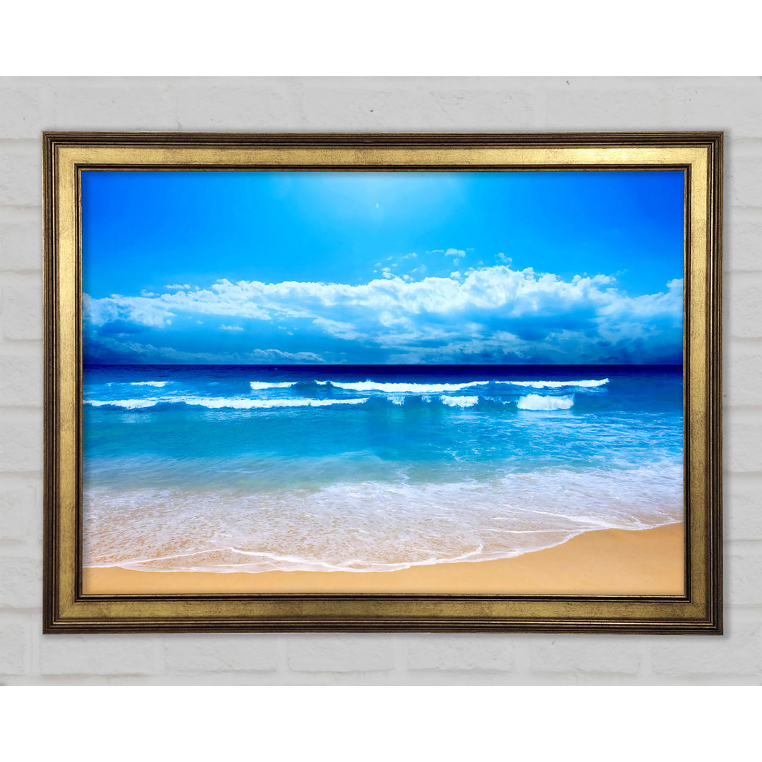 Gerahmtes Wandbild Ocean Waves Lapping On The Perfect Sands