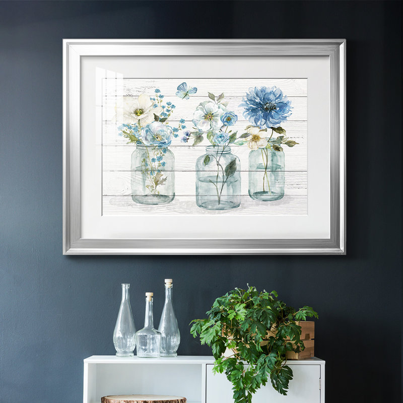 «Bottled Blues», impression sur papier, Argent, H 27 po x l 39 po x P 1,5 po