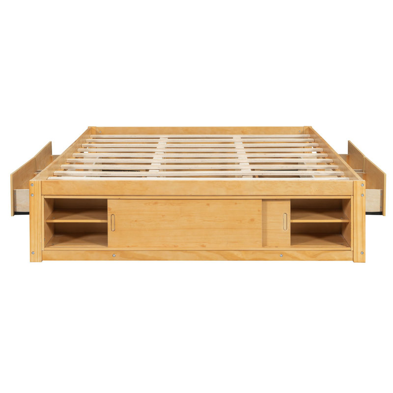 Structure de lit plateforme grand format avec 4 tiroirs de rangement et un casier de rangement au pied de lit, sans tête de lit, design moderne et peu encombrant - naturel