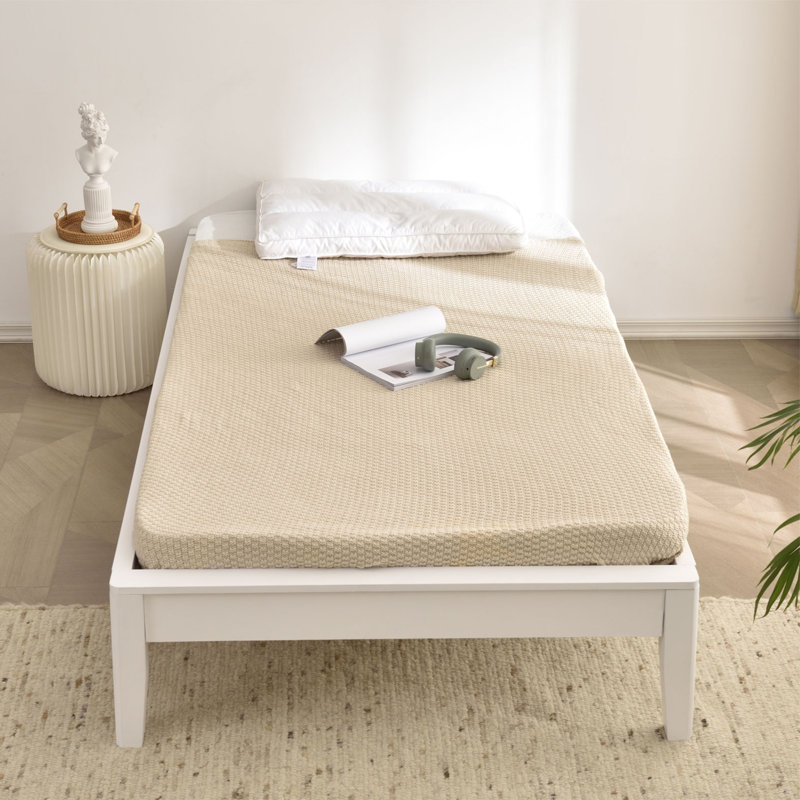 Base de lit plateforme en bois de pin massif Red Barrel Studio® Selena, Simple, Blanc