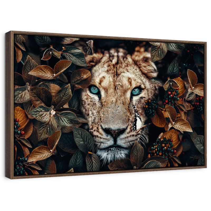 Lioness I, 13" H x 19" W