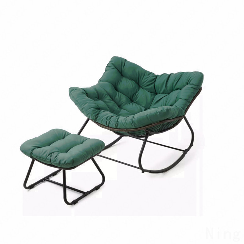 Fauteuil à bascule vert clair avec repose-pieds, fauteuil en osier résistant aux intempéries et coussins, Vert