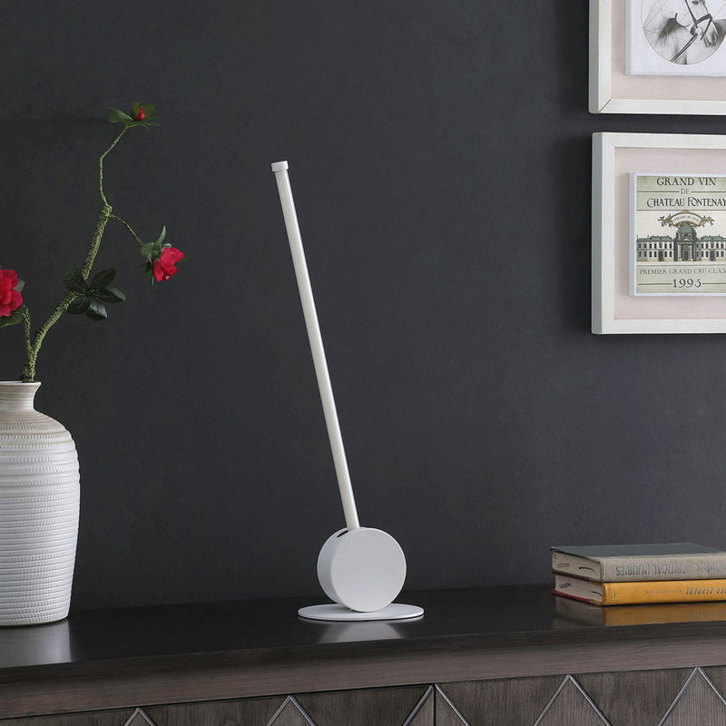 Lampe de table - DEL moderne de 23 po, conception à tige inclinée, cadre en métal