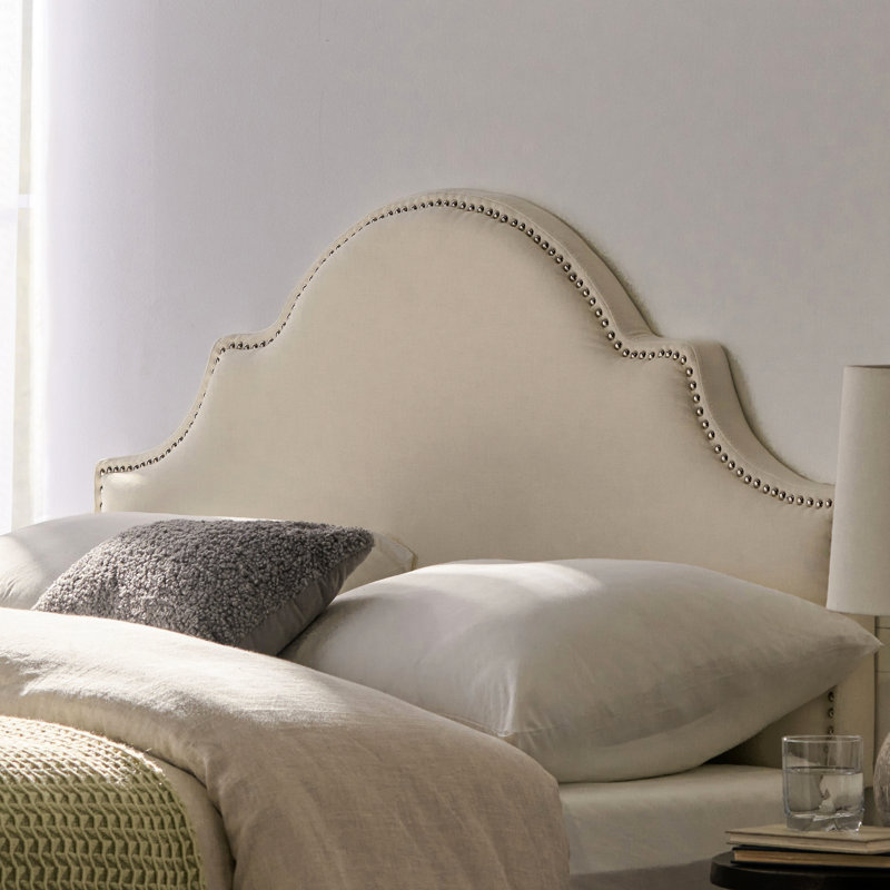 Grande et grande tête de lit - revêtement avec tête de lit courbée, conception arquée, garniture cloutée, pieds réglables