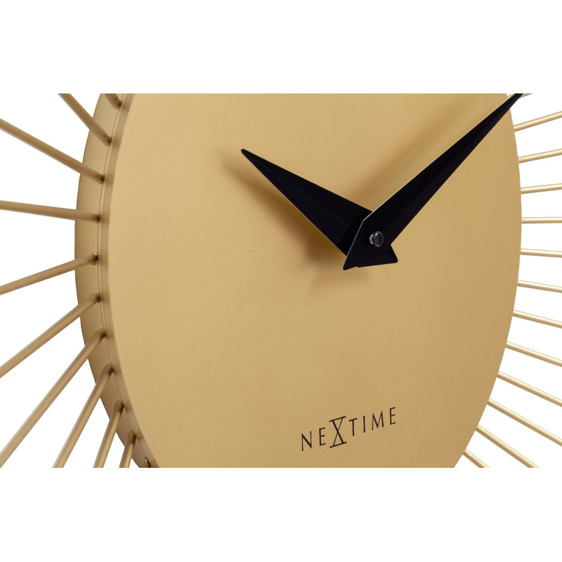 Horloge murale en métal