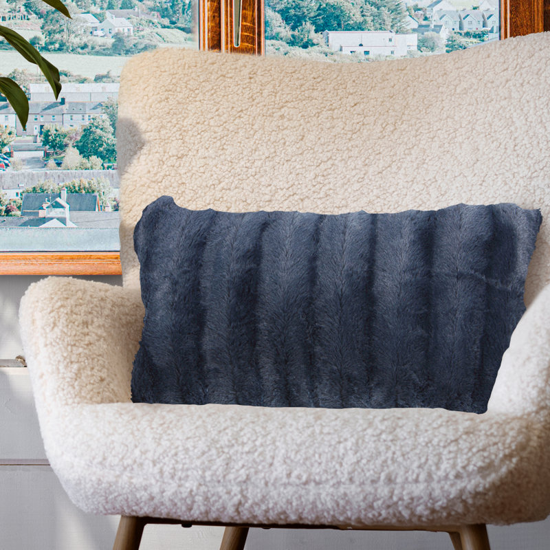 Tsuguko Faux Fur Pillow Cover, Blue