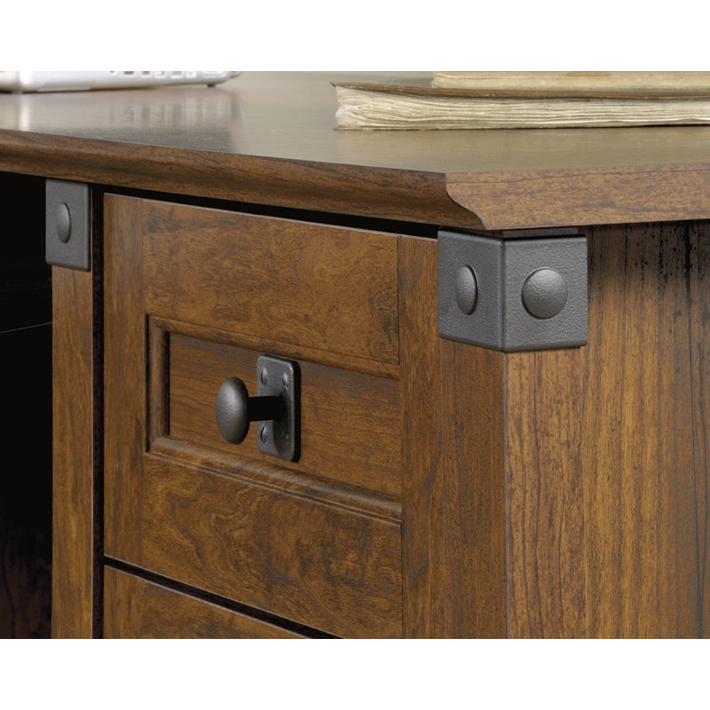 Bureau d'ordinateur en coin