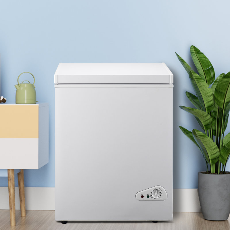 Edendirect 2.8 cu. ft. Garage Ready Chest Freezer with Adjustable Temperature Controls, White