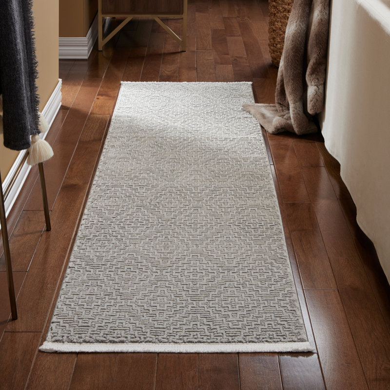TOWN & COUNTRY LUXE Tretta Modern Geo Area Rug with Plush High-Low Texture, Gray, Runner 1'9" x 7'2"