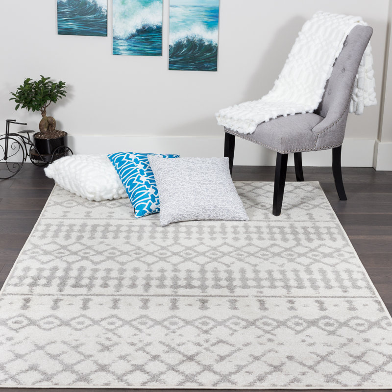 Tapis à motif géométrique blanc cassé / beige Gwyn, Rectangle 4 pi 4 po x 6 pi 2 po