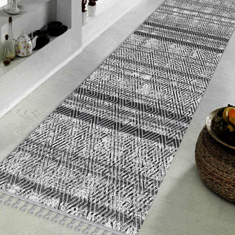Cotton Geometric Indoor Rug, Runner 2'7" x 16'5"