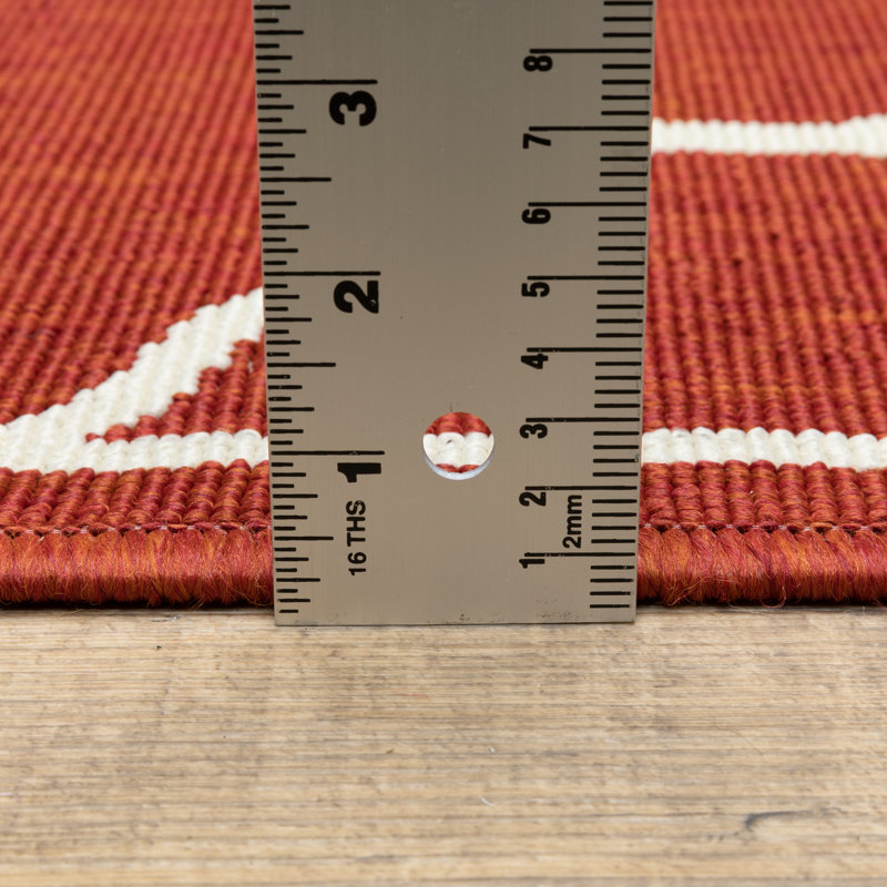 Russo Geometric Brick Red/Ivory Indoor/Outdoor Area Rug, Round 7'10"