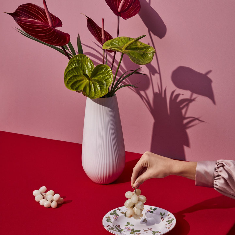 Folia Contemporary Porcelain Table Vase with Linear Texture