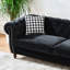 Canapé 2 places en velours noir 170 cm (67 po) avec accoudoirs arrondis et clous décoratifs, style européen pour salon, assise mi-ferme, garnissage en mousse haute densité, structure en pin massif, accoudoirs arrondis, noir, bois