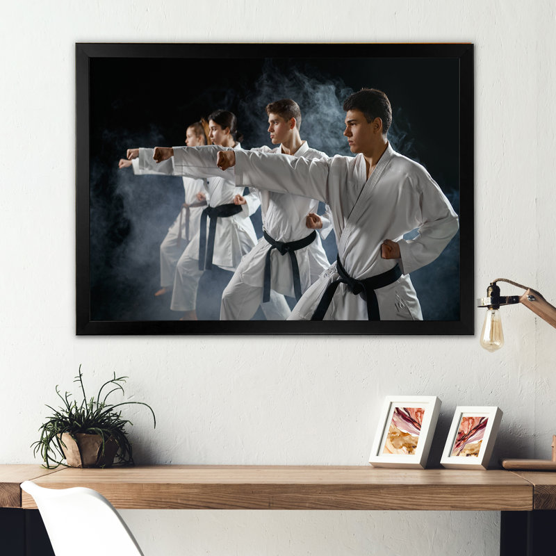 «Martial Arts Fight Fighting Studio I», reproduction sur toile, Cadre simple noir, H 12 po x l 20 po x P 1 po