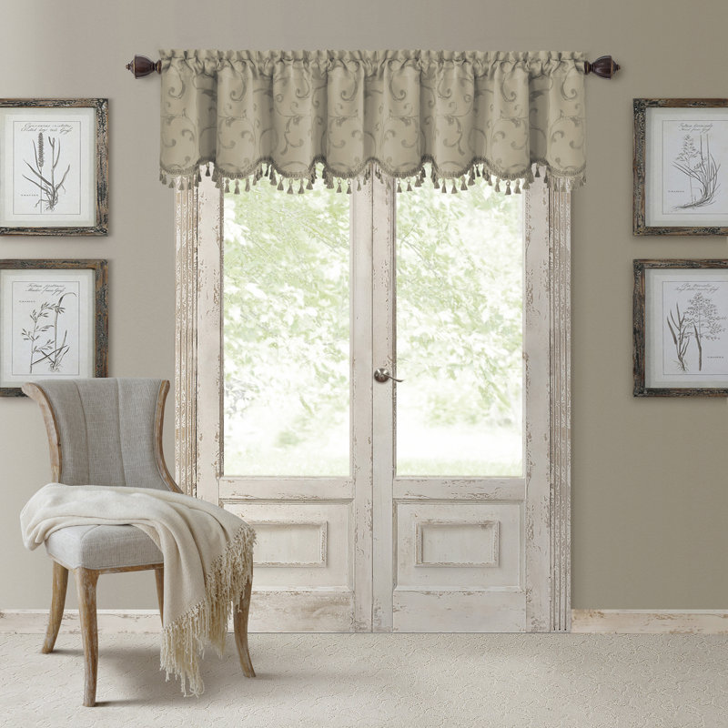 Rakowski Floral Scalloped Window Valance, Natural