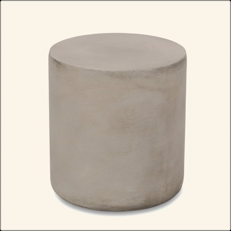 Table d'appoint d'extérieur en béton léger avec attrait moderne et durabilité