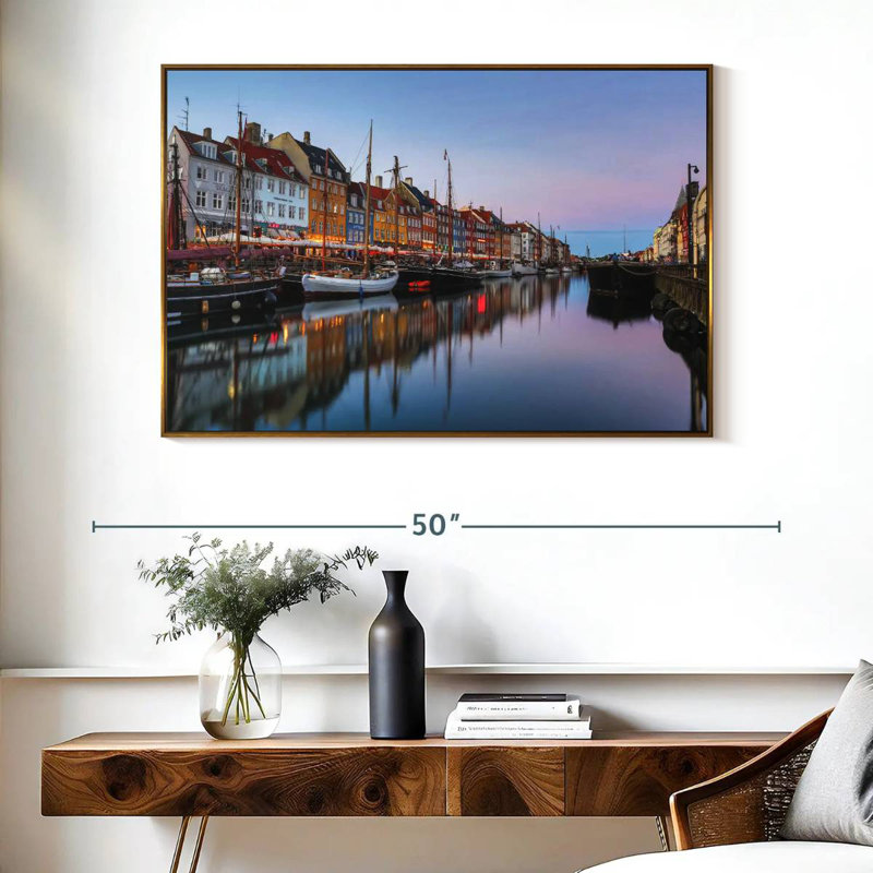 Nyhavn New Harbor, Cadre flottant doré, 40 po x 27 po