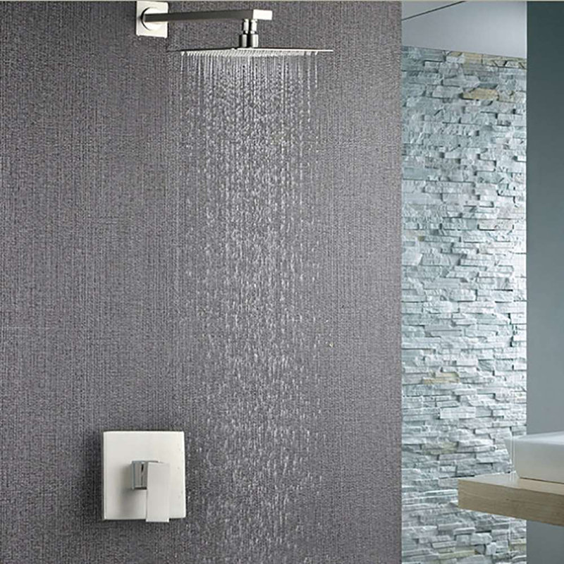 Pomme de douche à fixation murale avec poignée simple FontanaShowers Munich, nickel brossé 16 pouces