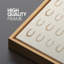 «Lucky Horseshoe Minimal Motif» en beige neutre-123831217-123831219