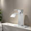 Robinet de salle de bain à un trou à poignée simple et arc bas Waterfall-101925433