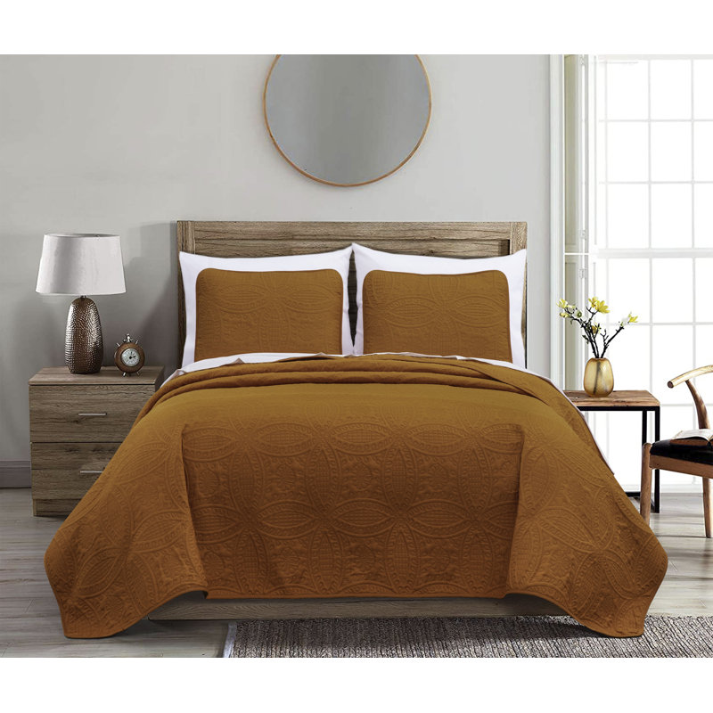 Austin Microfiber Reversible 3-Piece Coverlet / Bedspread Set, King Coverlet / Bedspread + 2 King Shams, Purple