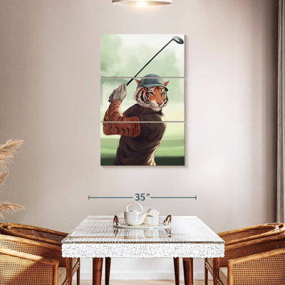 Ketti Tiger Playing Golf