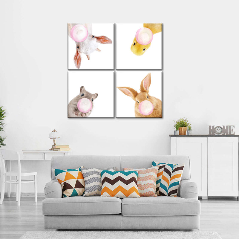 «Funny Animal Fluffy Bubble Gum Animals on Canvas» par Emma P, H 57 po x l 57 po x P 1,25 po