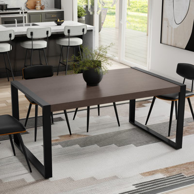 Table de salle à manger en bois de manguier massif l 66 po McKenzie, style industriel moderne avec pieds en métal, 4 sièges